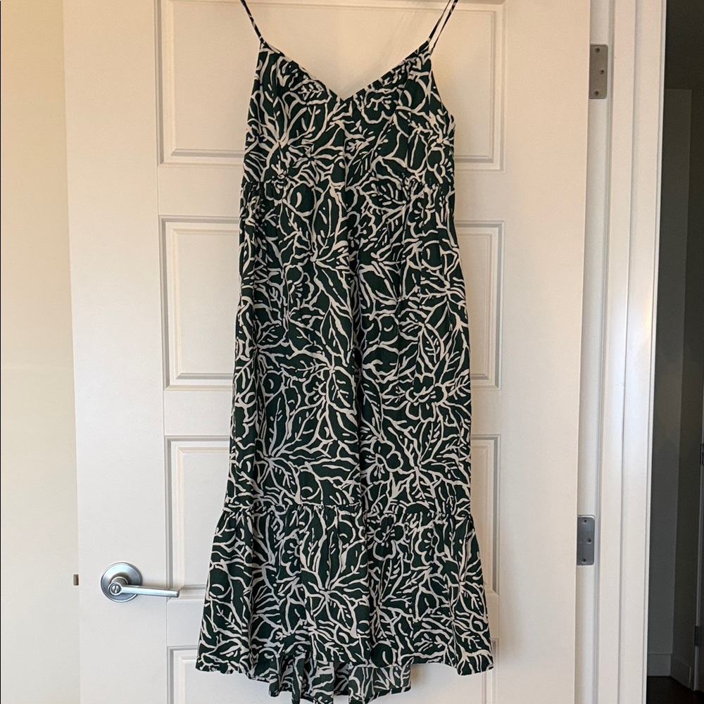 NWOT GAP Green and White Floral Midi Ruffle Trim Dress